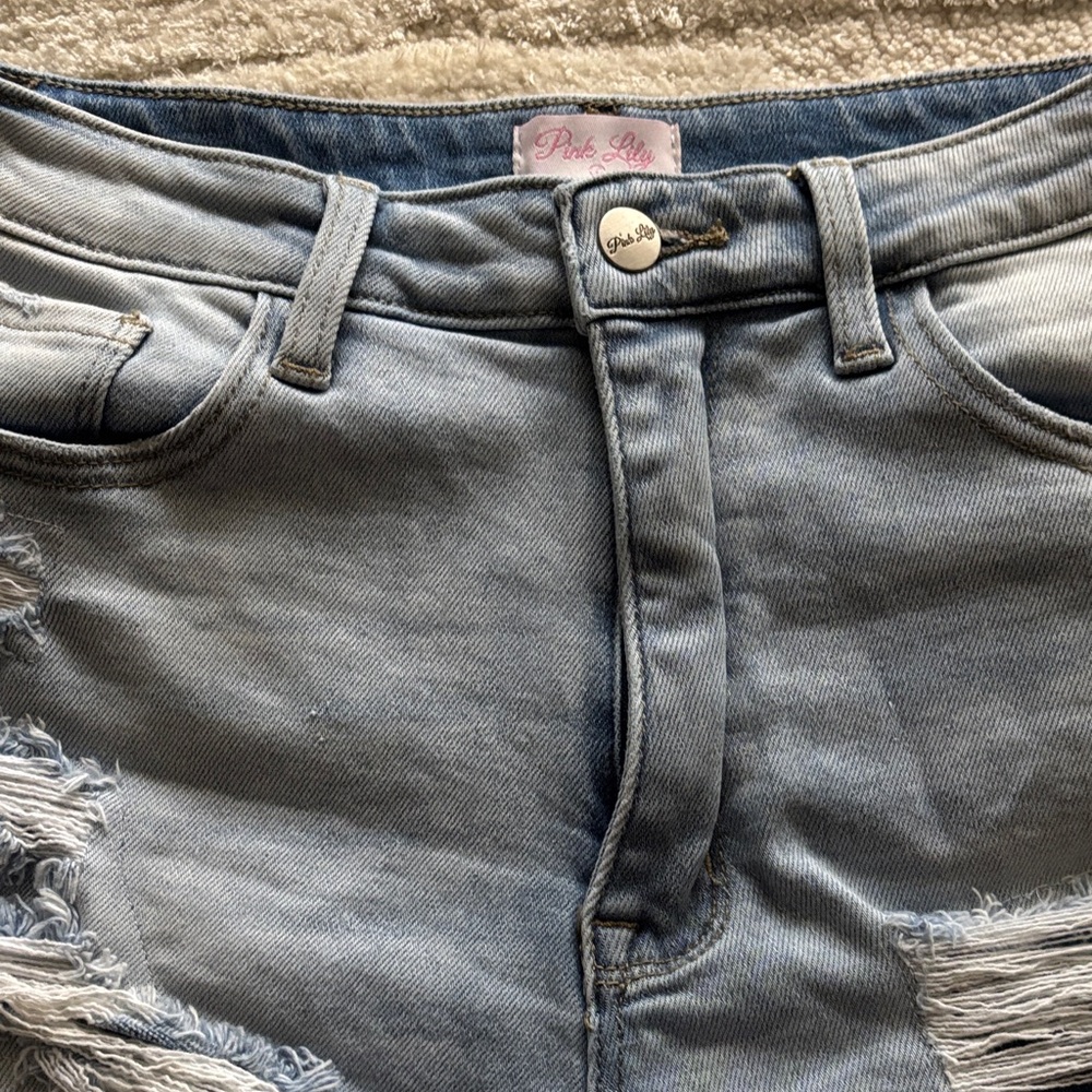 Pink Lily Light Wash Boyfriend Jeans with Distressed Hem